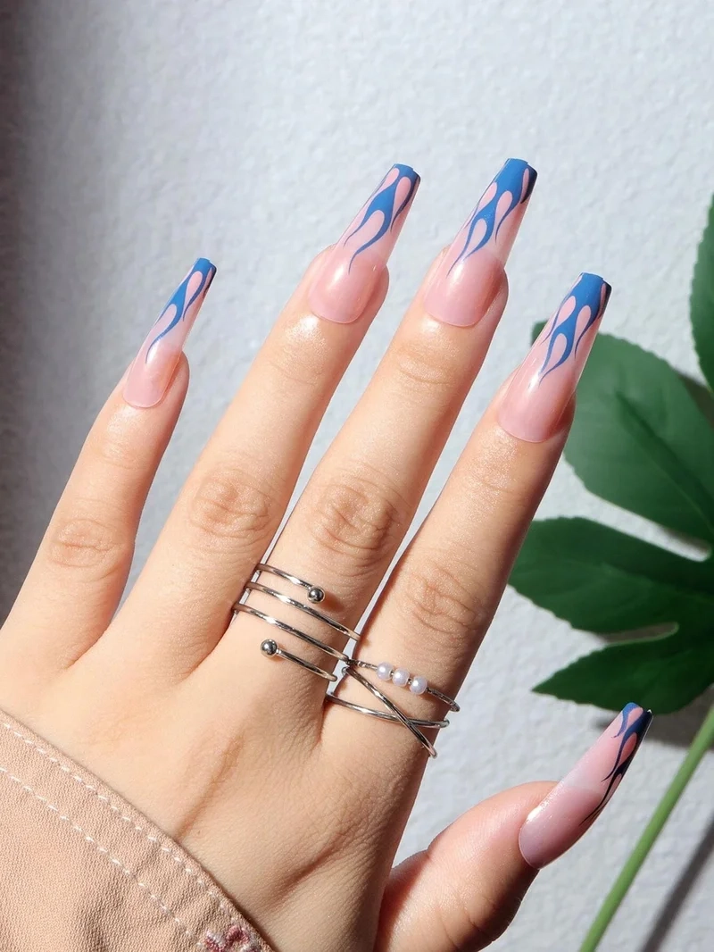 Thể hiện cá tính qua nail lữa độc đáo và mới lạ