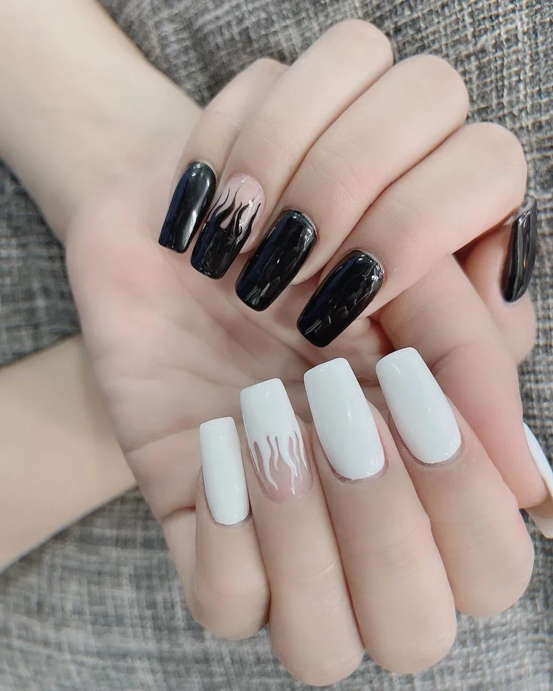 Tạo điểm nhấn với nail lửa trắng đen độc đáo
