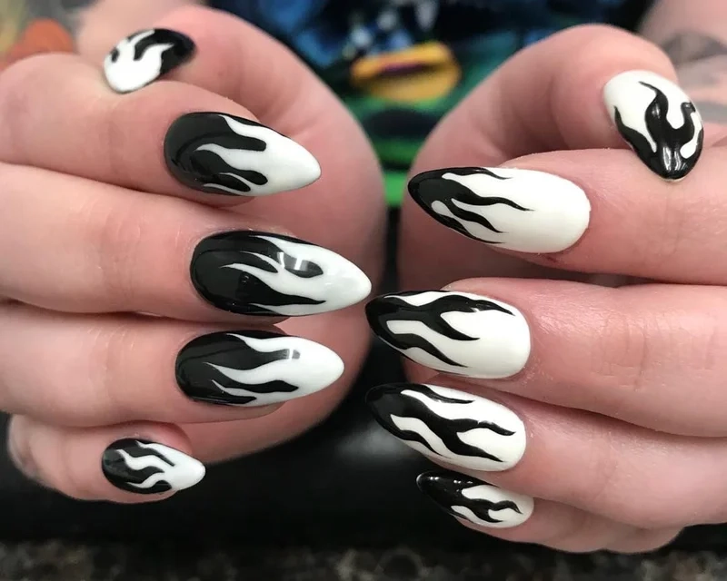 Nail lửa đen cực chất cho những cô nàng cá tính
