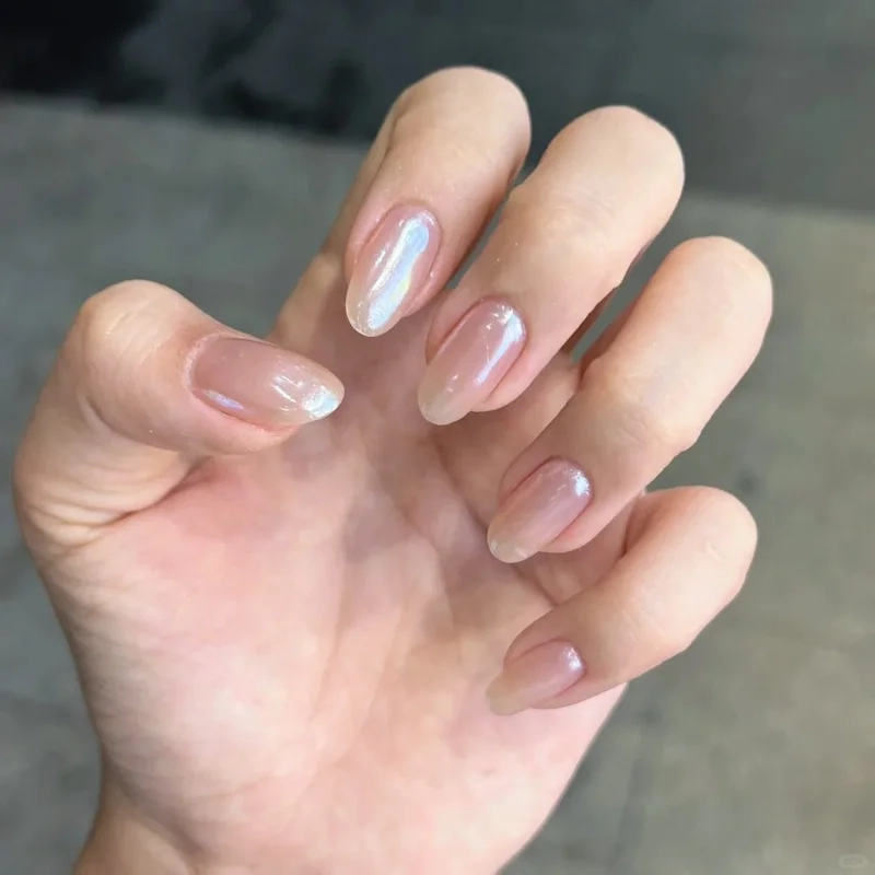 Nâng tầm khí chất cùng móng tráng gương đẹp