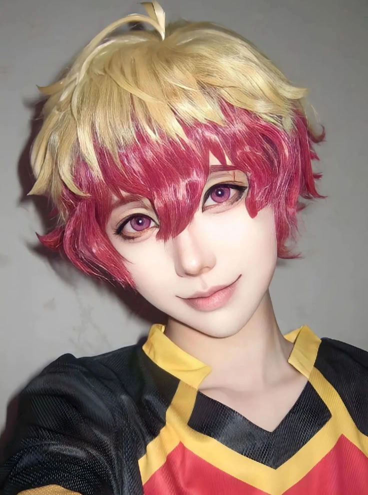 Alexis Ness cosplay thu hút với khí chất lạnh lùng