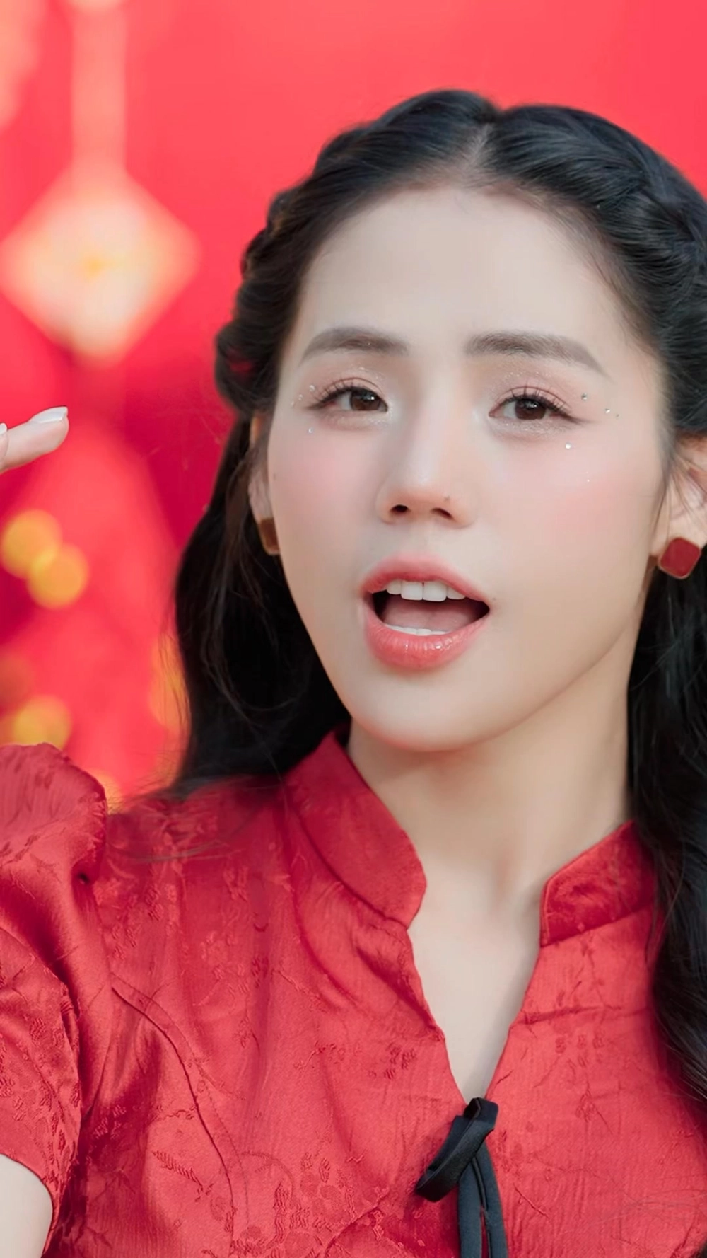 nguyễn hương ly sinh năm là thông tin được nhiều người tìm kiếm để biết thêm về tuổi tác của cô
