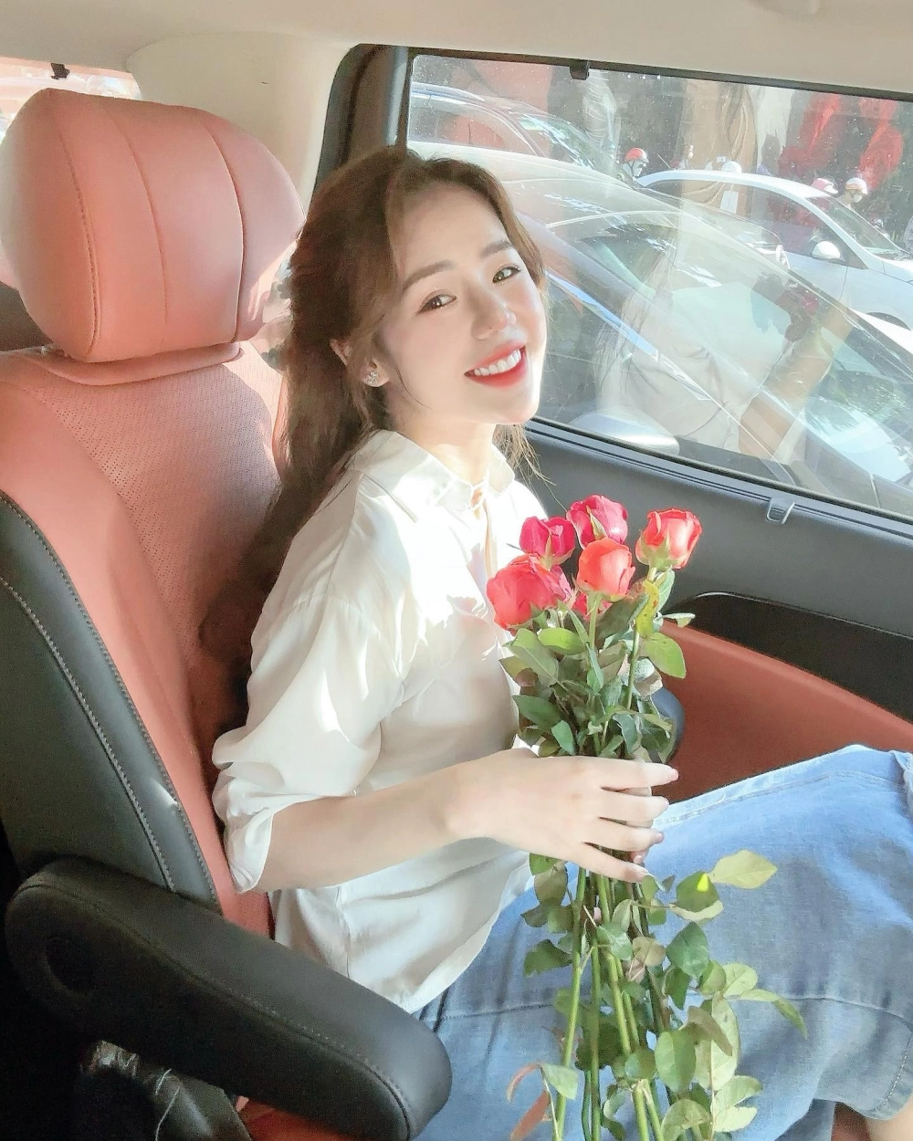 nguyễn hương ly live mang đến những trải nghiệm âm nhạc trực tiếp đầy sôi động và cuốn hút