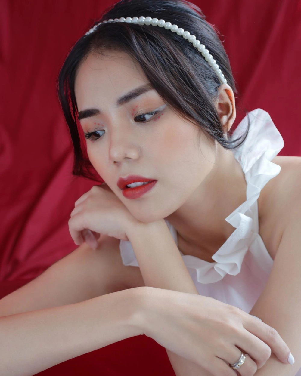 nguyễn hương ly official là kênh chính thức giúp người hâm mộ theo dõi các sản phẩm âm nhạc
