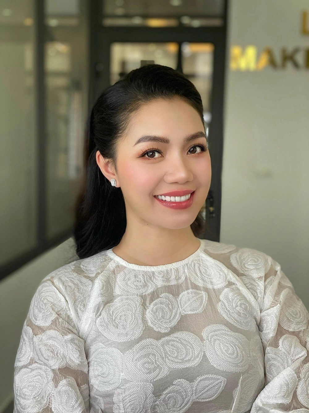 Nguyễn ngọc anh triệu đoá hoa hồng đã mang đến một bản ballad đầy cảm xúc