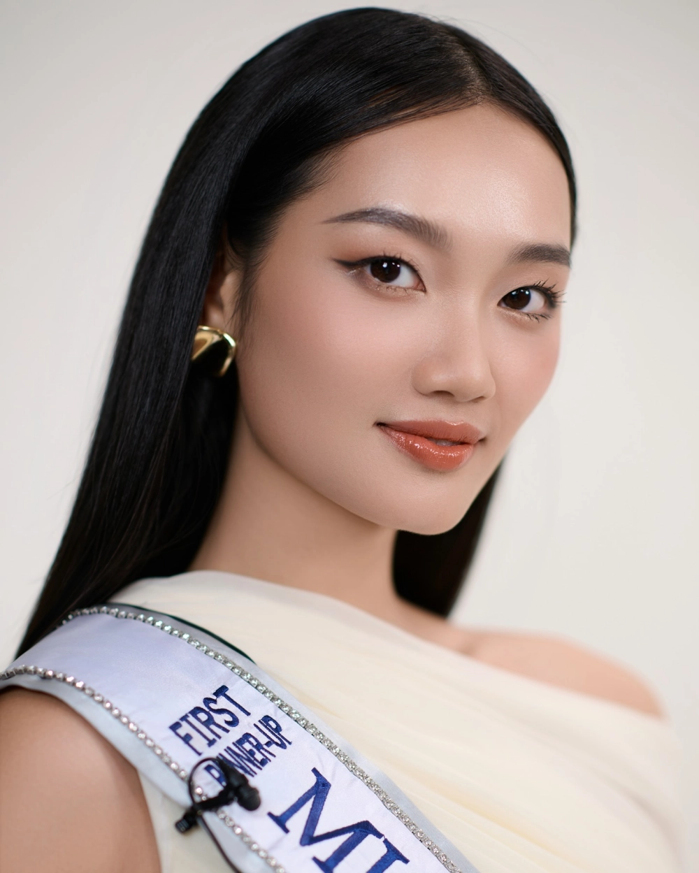 Ca sĩ Nguyễn Quỳnh Anh mang đến những ca khúc đầy cảm xúc và cuốn hút