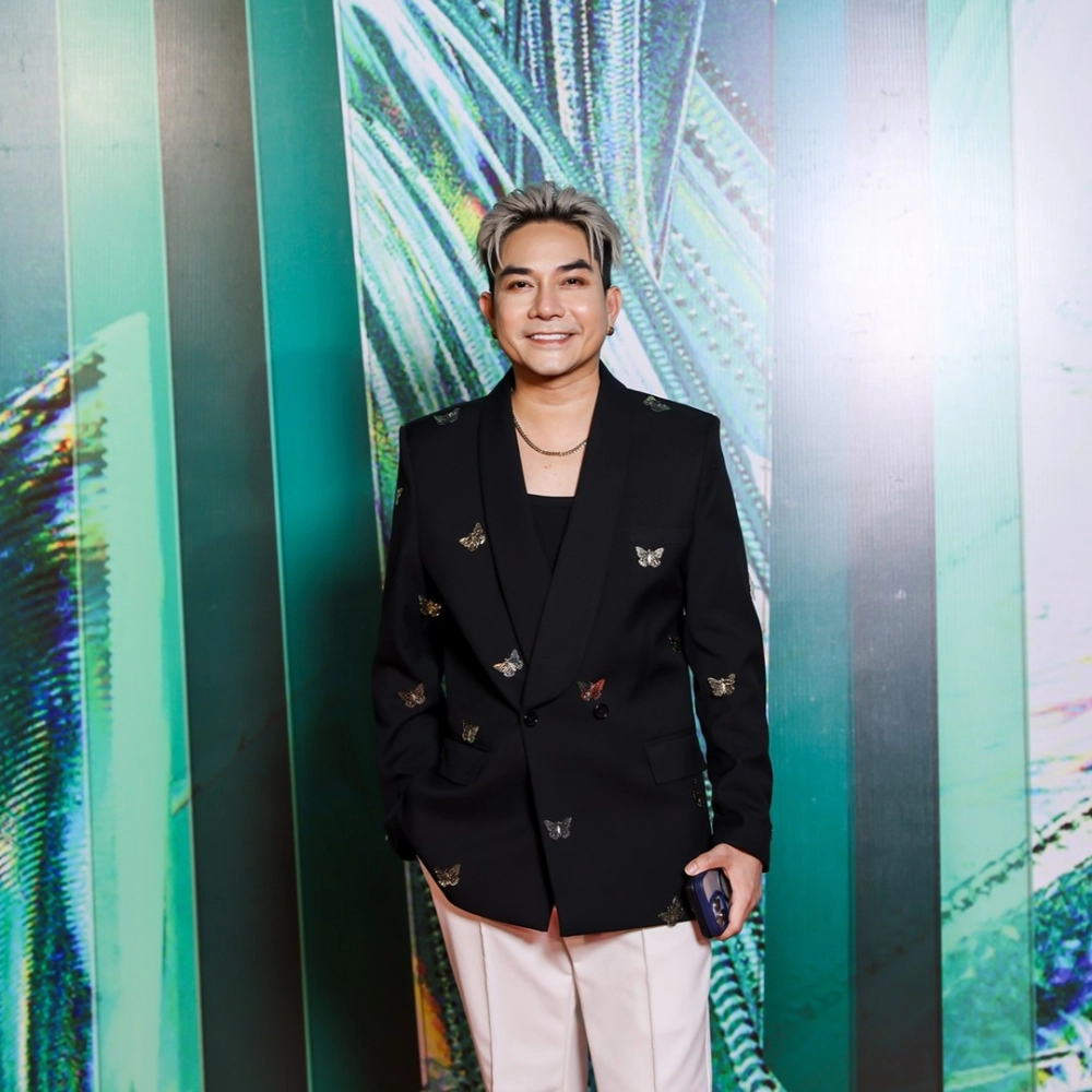 Chọn karaoke Vì sao thế Phạm Khánh Hưng cho buổi hát karaoke thêm vui