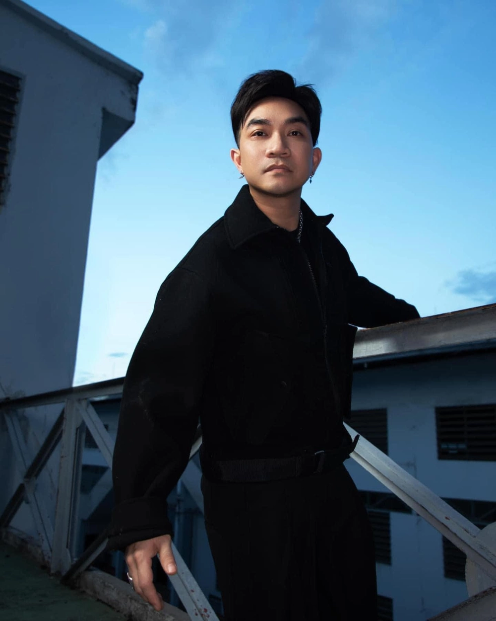 Chơi ngay Phạm Khánh Hưng karaoke để thỏa sức thể hiện giọng hát của bạn