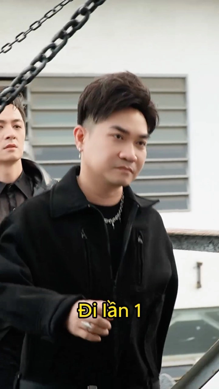 Tìm hiểu cảm xúc sâu lắng qua Phạm Khánh Hưng Người ra đi vì đâu