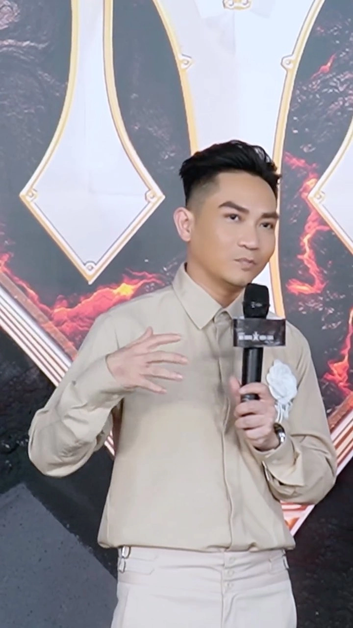 Tìm hiểu về ca sĩ Phạm Khánh Hưng và hành trình âm nhạc của anh ấy