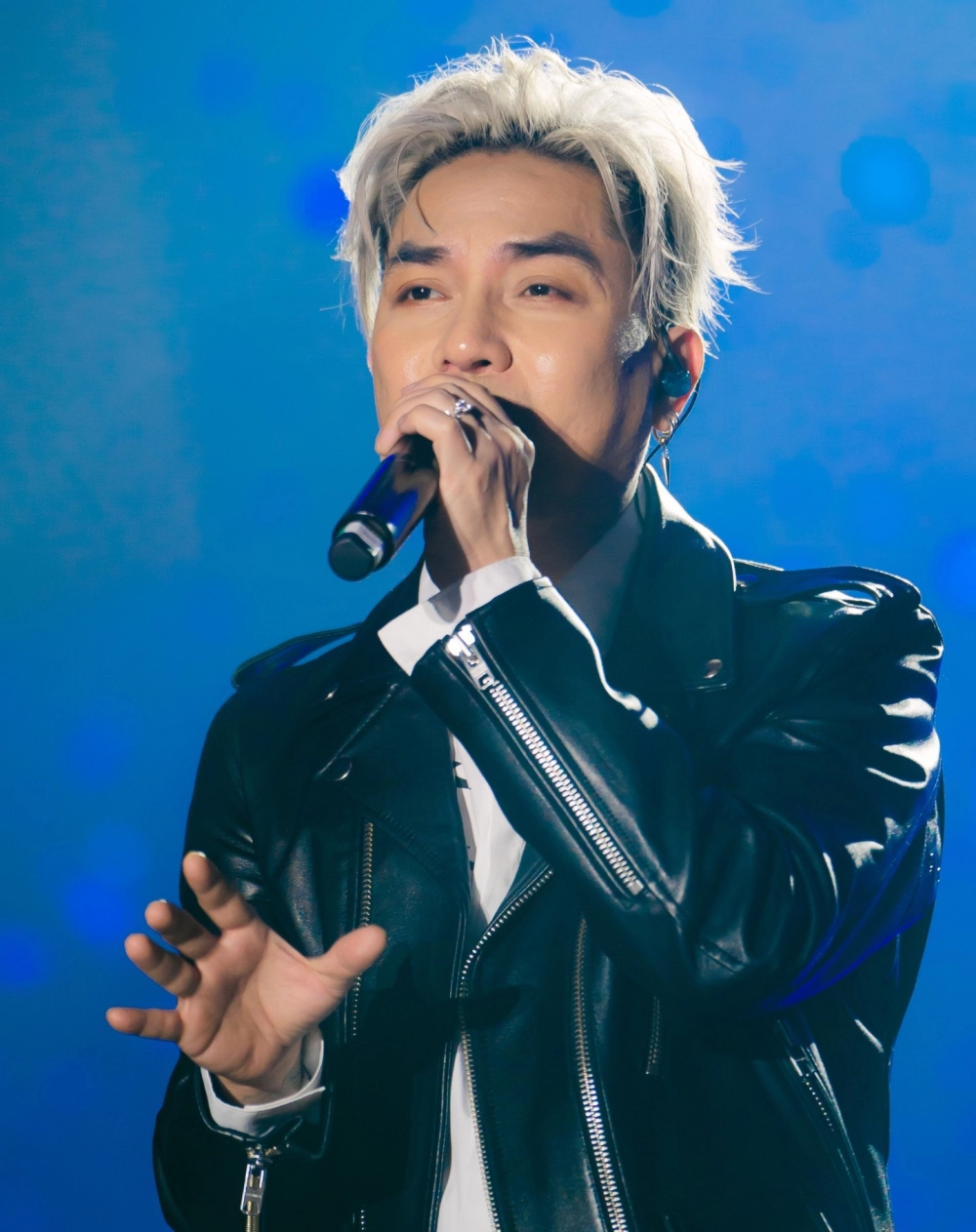 Cập nhật những thông tin mới nhất về ca sĩ Phạm Khánh Hưng hôm nay