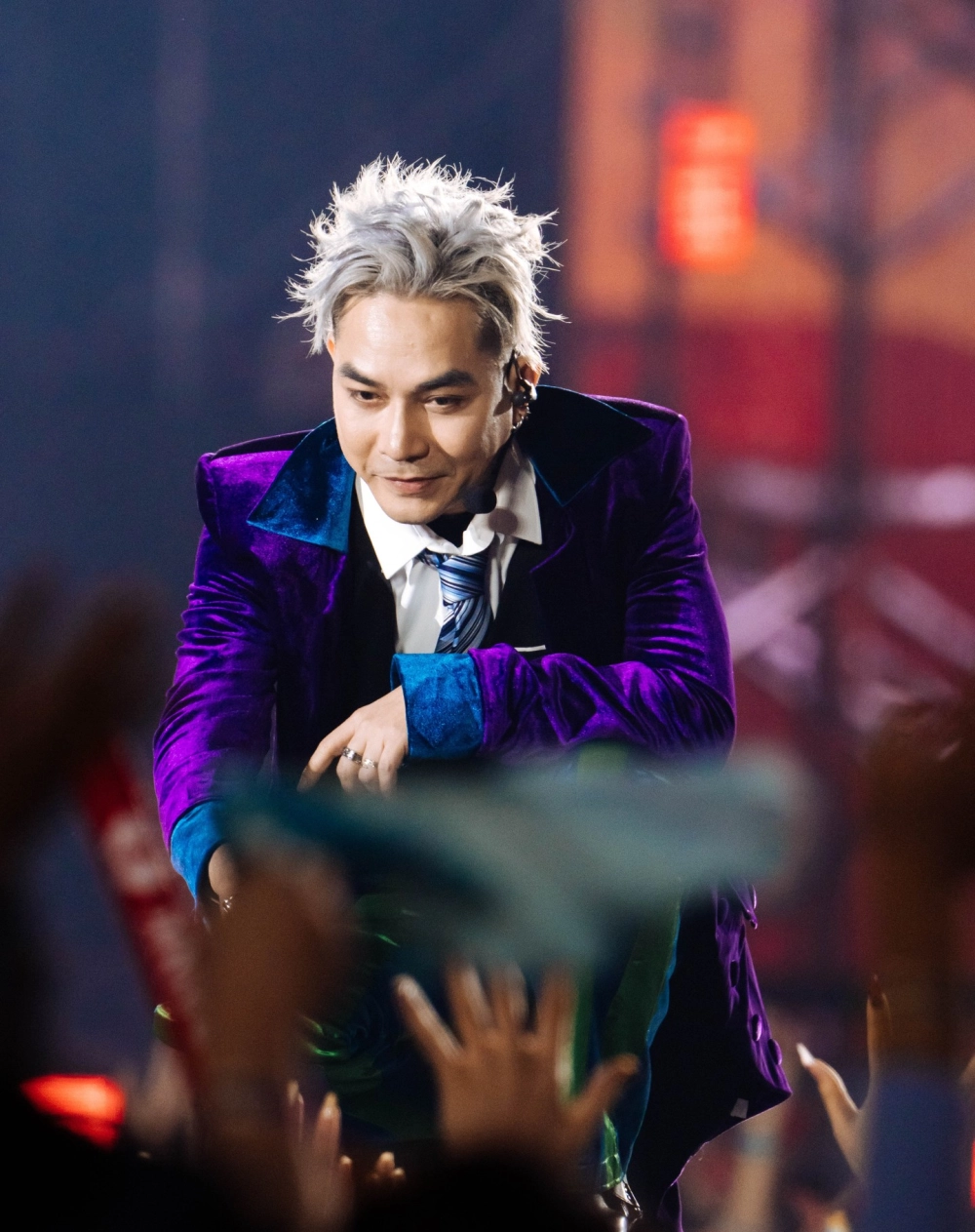 Tham gia karaoke Người ra đi vì đâu Phạm Khánh Hưng để cùng hát