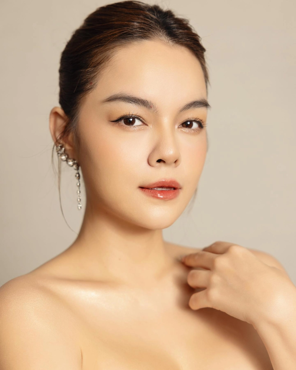 Tất Cả Sẽ Thay Em Phạm Quỳnh Anh là ca khúc chạm đến trái tim người nghe