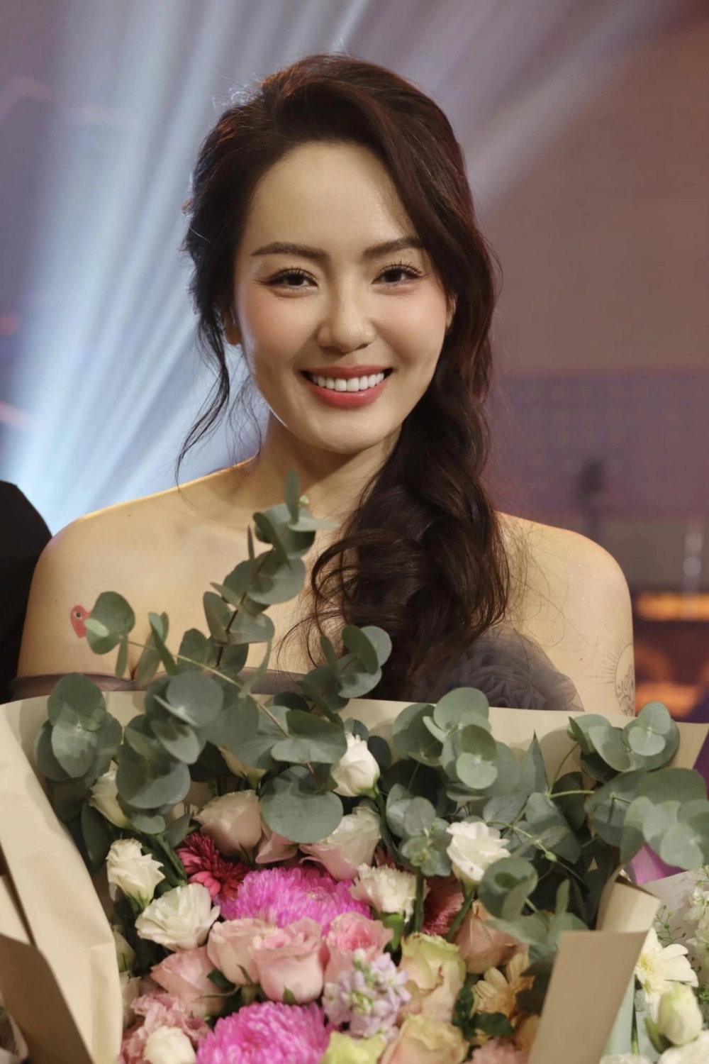 Nghe Phương Linh hát để tận hưởng những giây phút thư giãn và cảm xúc
