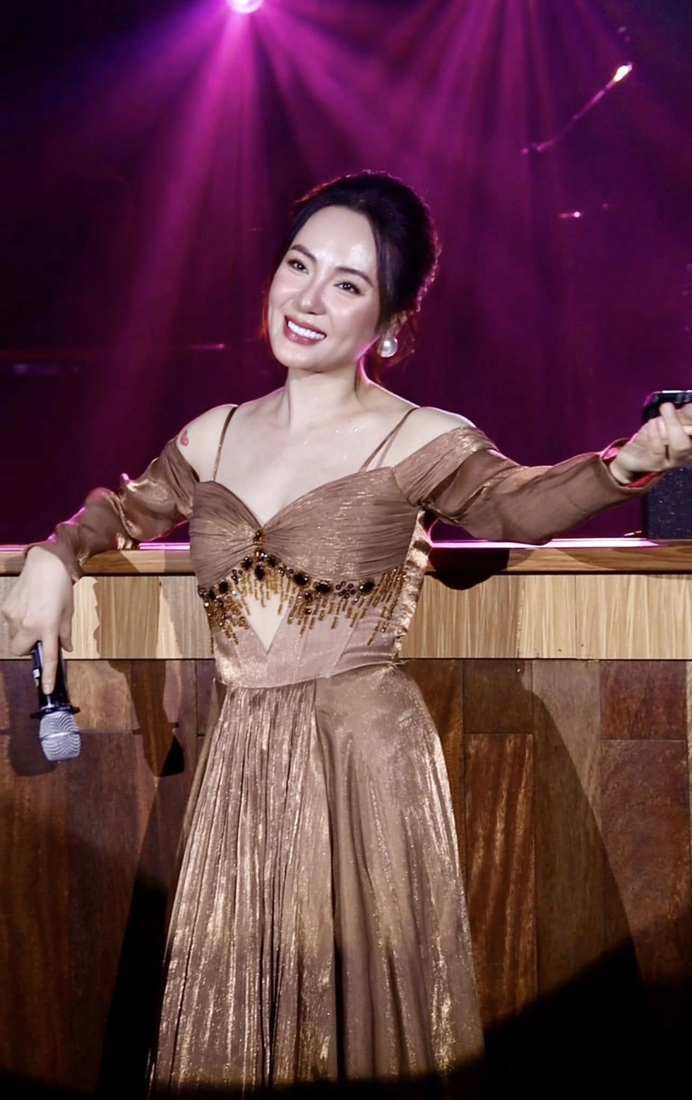 Phương Linh đã từng gặp phải một sự cố đáng tiếc nhưng vẫn mạnh mẽ đứng vững trong sự nghiệp