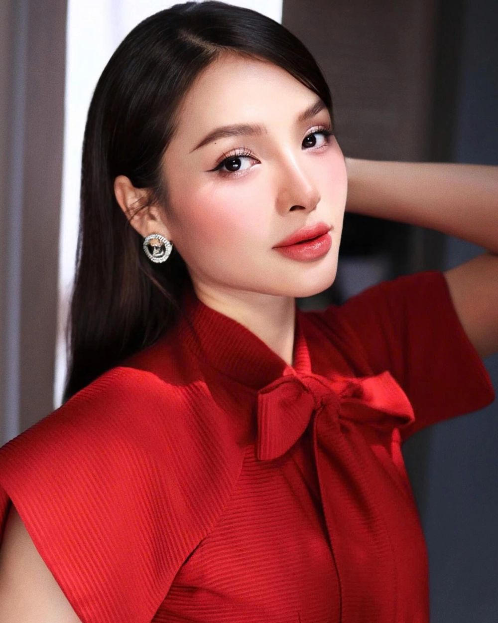 Phương Trinh Jolie Instagram khoe cuộc sống hạnh phúc gia đình