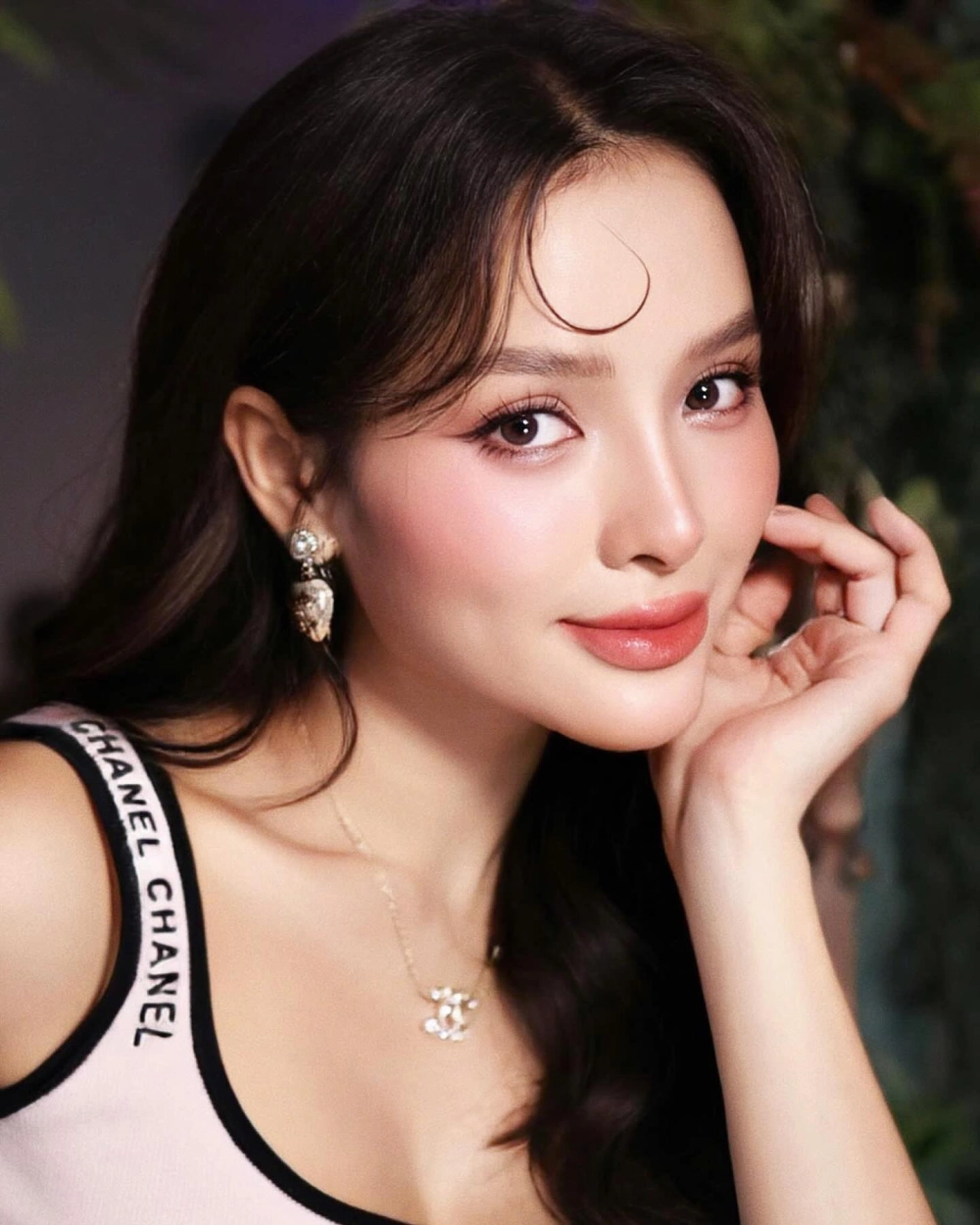 Phương Trinh Jolie ngày sinh 27/4/1987 tại An Giang