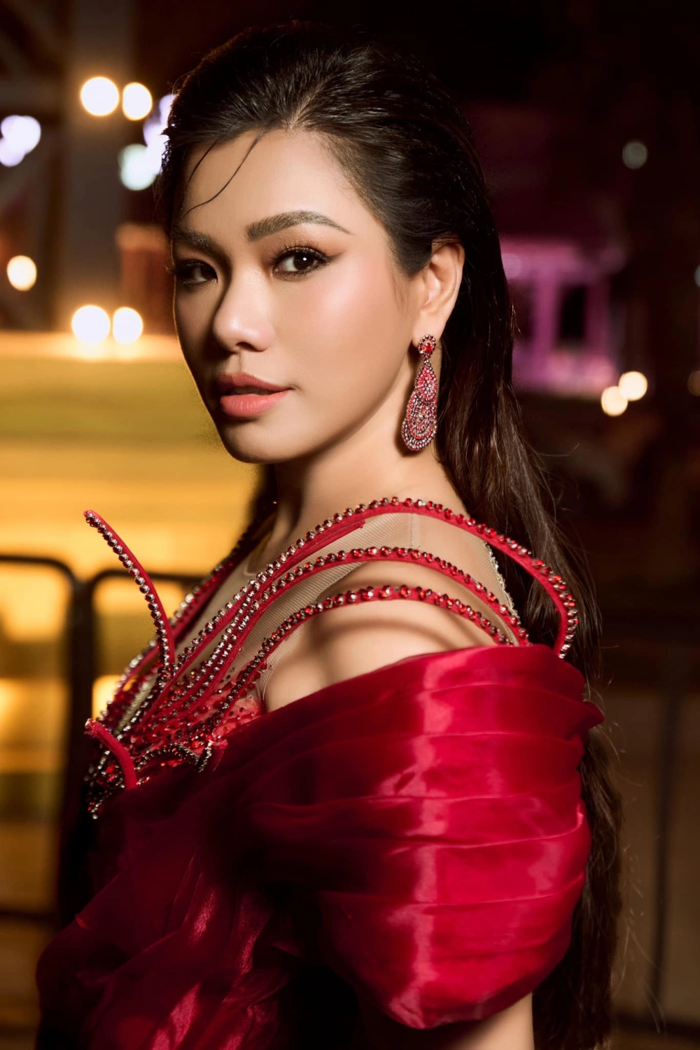 Lời bài hát phương vy có đôi lần đầy tình cảm và sâu sắc về những khoảnh khắc đặc biệt