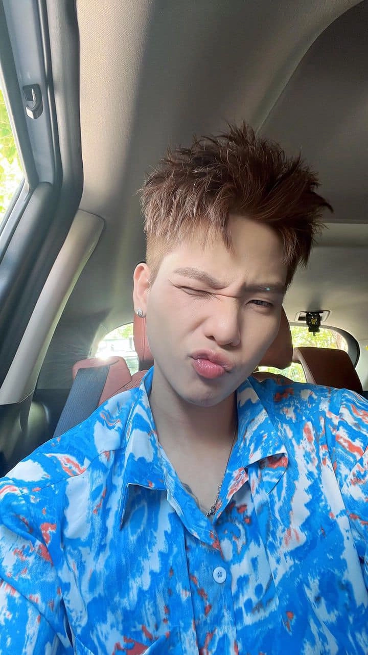 Tìm hiểu về chiều cao của Quân AP và những đặc điểm nổi bật của anh.
