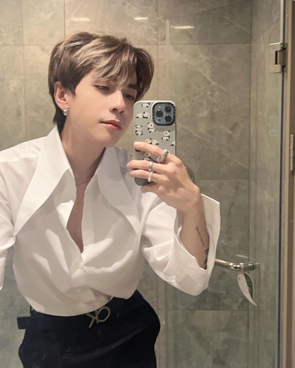 Cùng chiêm ngưỡng khoảnh khắc đáng yêu của Anh Trai Say Hi Quang Hùng