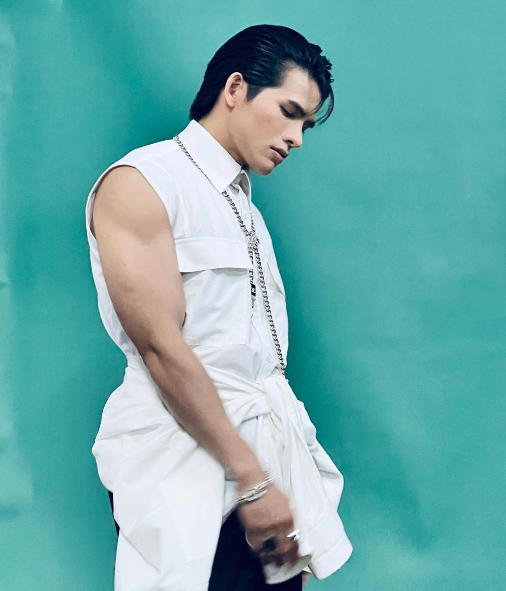 Quốc Thiên idol hành trình từ sân khấu đến trái tim