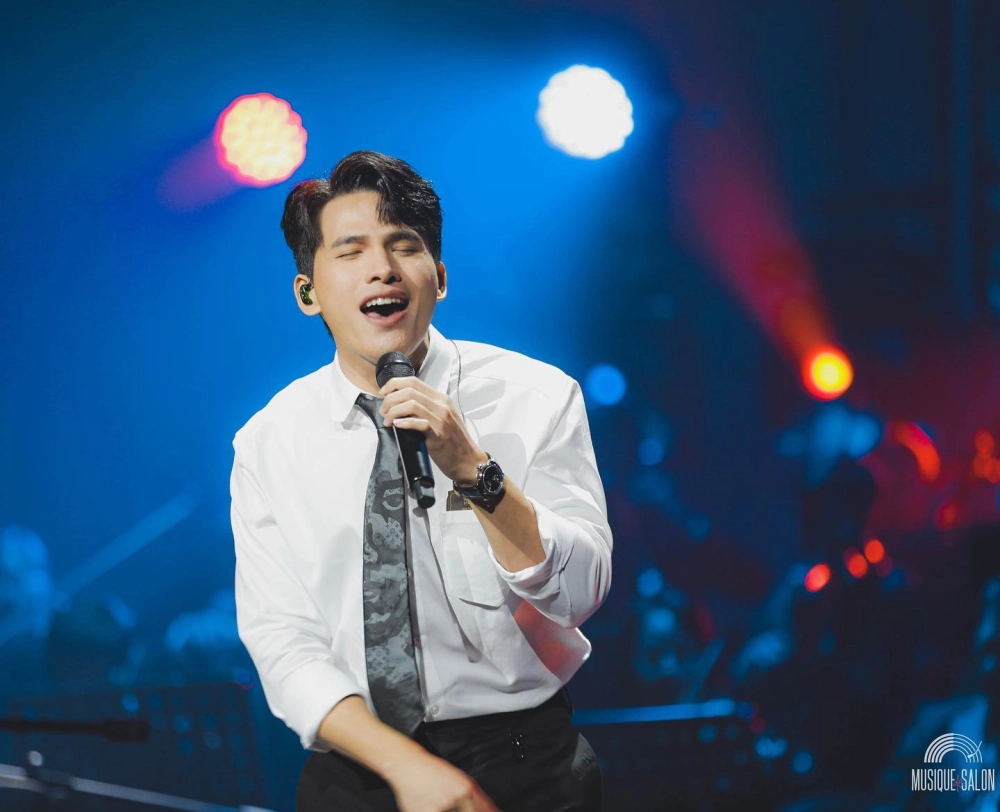 Rất lâu rồi mới khóc lyrics Quốc Thiên lời hát xúc động