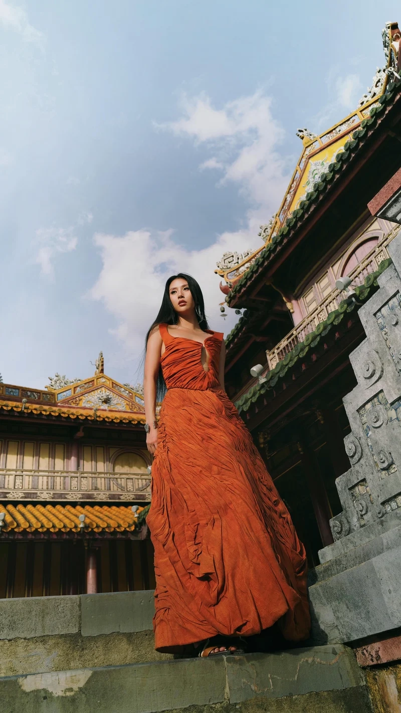 Quỳnh Anh Shyn chiều cao ấn tượng luôn thu hút sự chú ý
