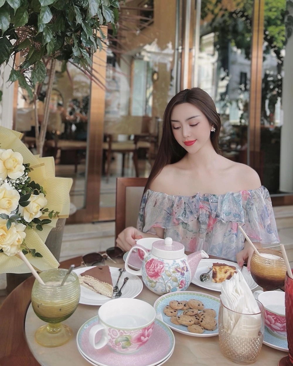 Quỳnh Kool Chúng Ta Của 8 Năm Sau vai Nguyệt sâu sắc