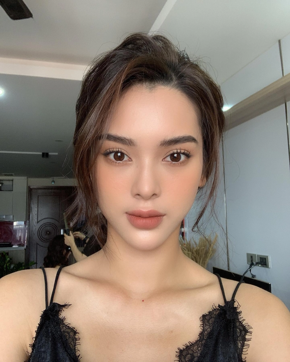 Quỳnh Lương bikini khoe vóc dáng thon gọn trên mạng xã hội