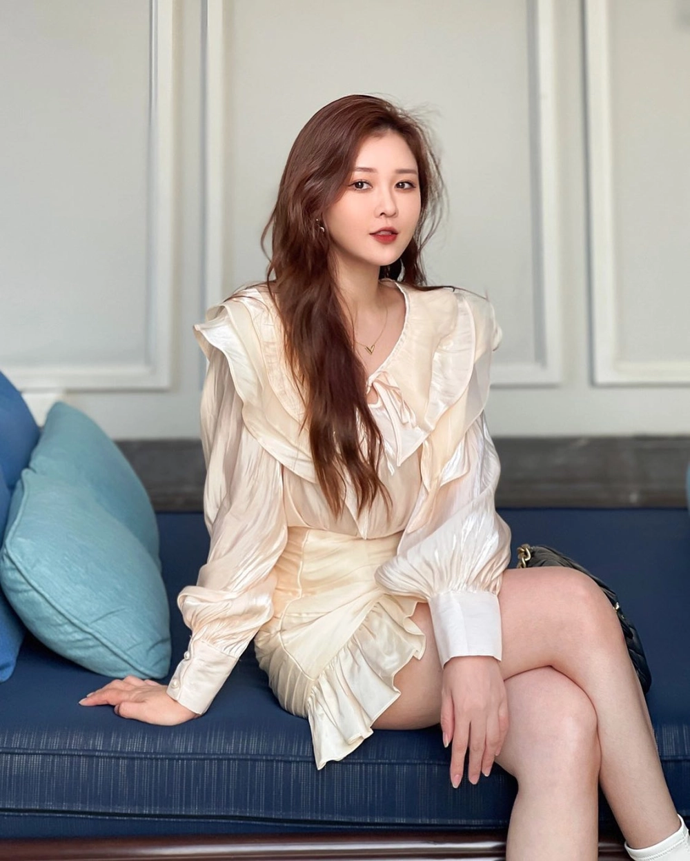 Nhan sắc không tuổi của Ribi Sachi tuổi đôi mươi
