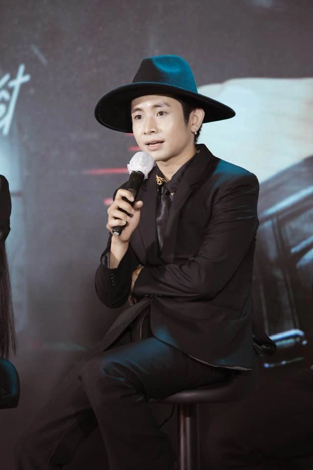 Hãy cùng thể hiện tình yêu dành cho em iu ricky star qua từng ca khúc