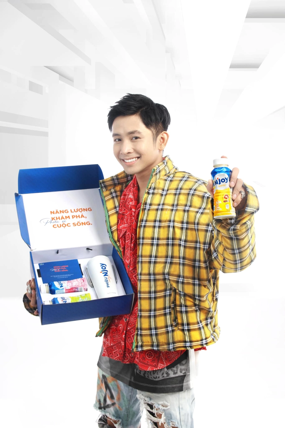 ricky star bao nhiêu tuổi và hành trình nổi bật của anh trong ngành âm nhạc Việt