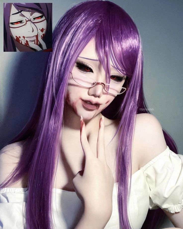 Rize Kamishiro cosplay đầy mê hoặc với ánh nhìn chết chóc