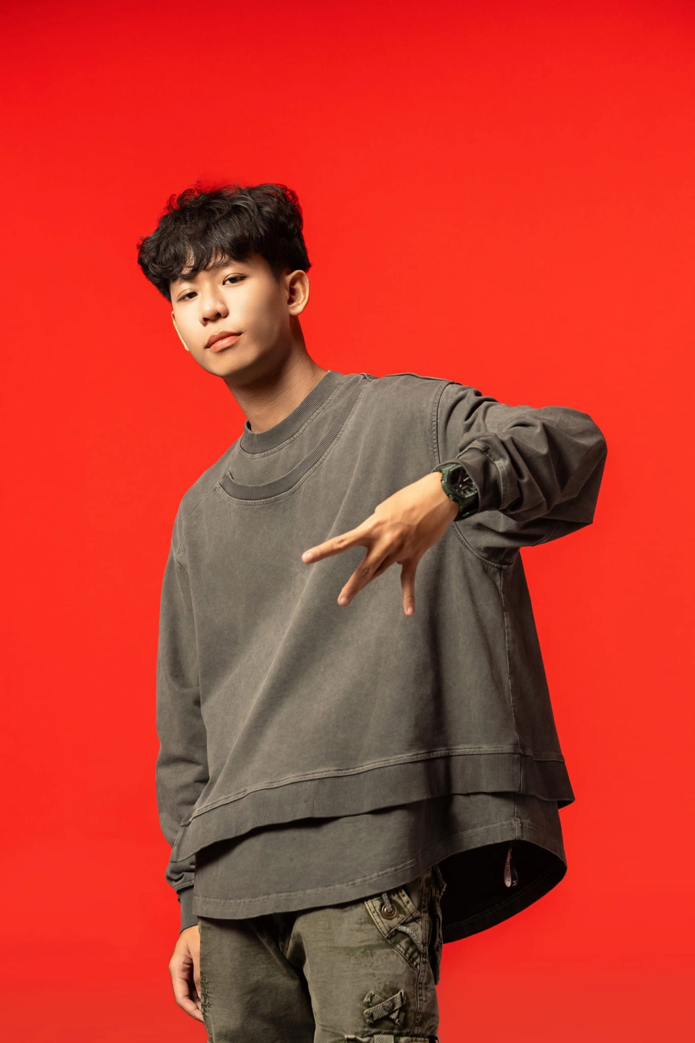 Hoàng Tôn em không quay về hit song ca