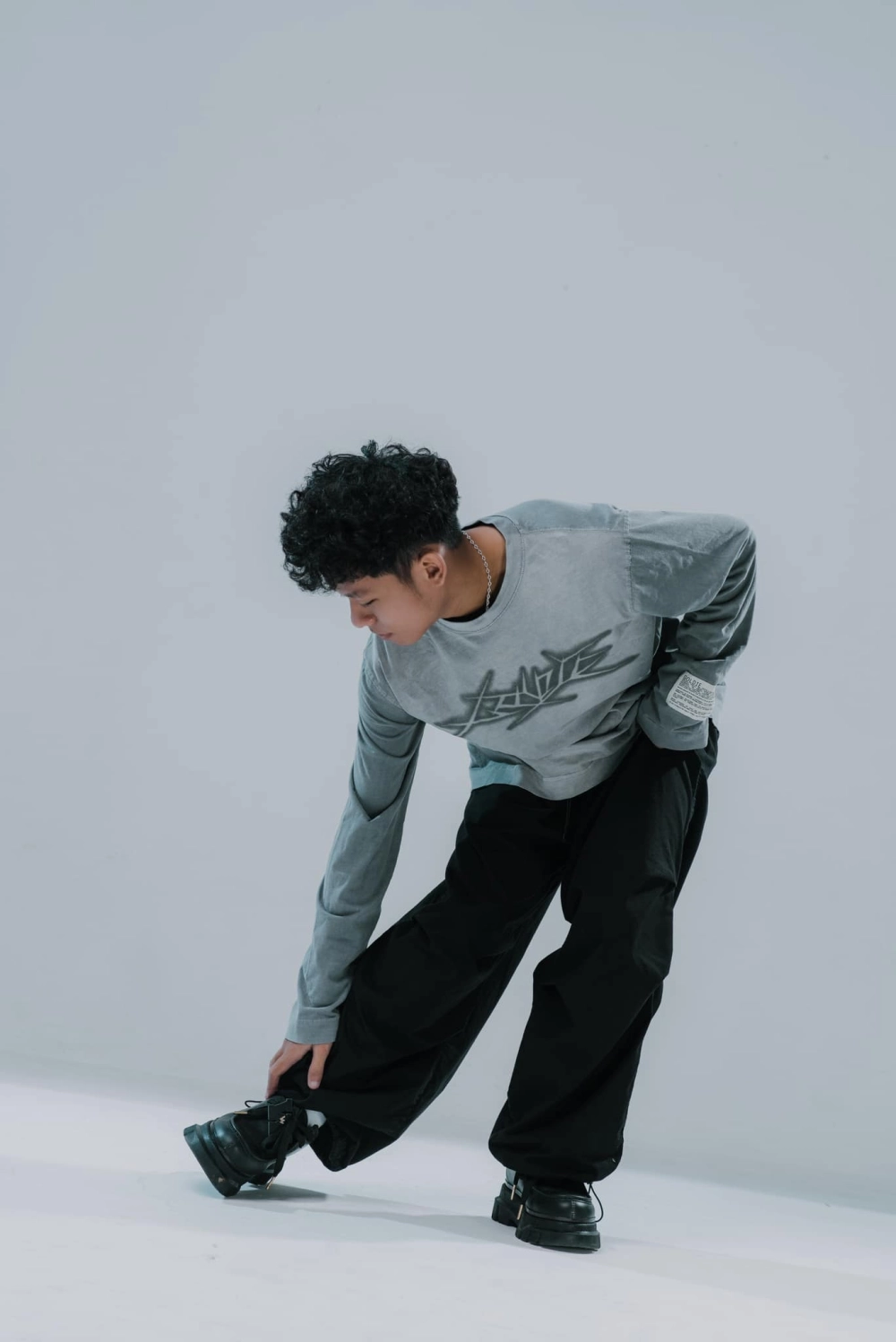Hoàng Tôn remix làm mới hit Only You