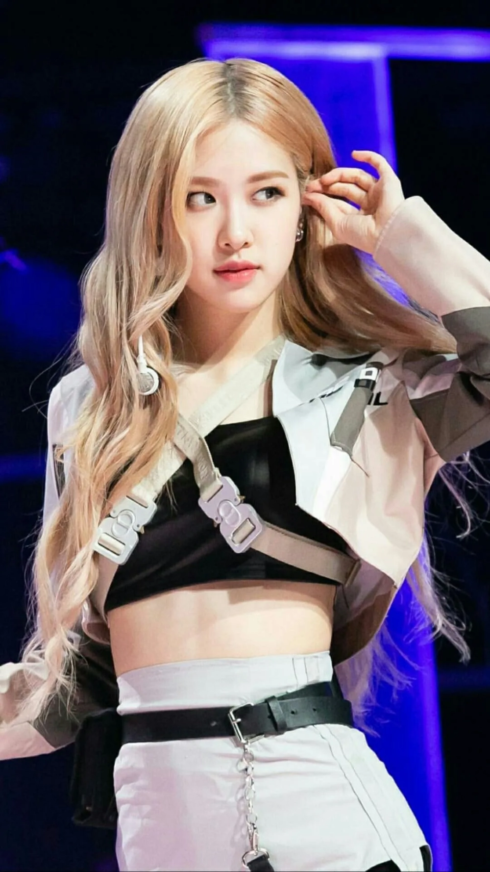 Ảnh Rosé Blackpink đẹp giúp bạn thể hiện tình yêu với thần tượng