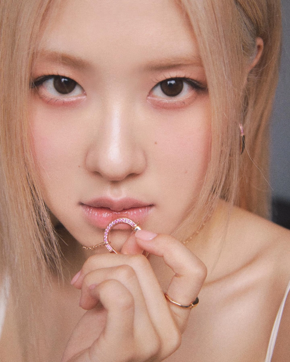 Rosé sinh năm bao nhiêu, bí mật tuổi trẻ
