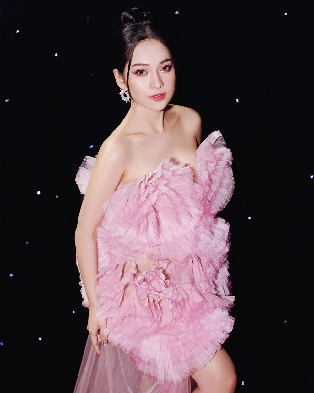 Sara Lưu sinh năm, 1993 – thế hệ ca sĩ 9X