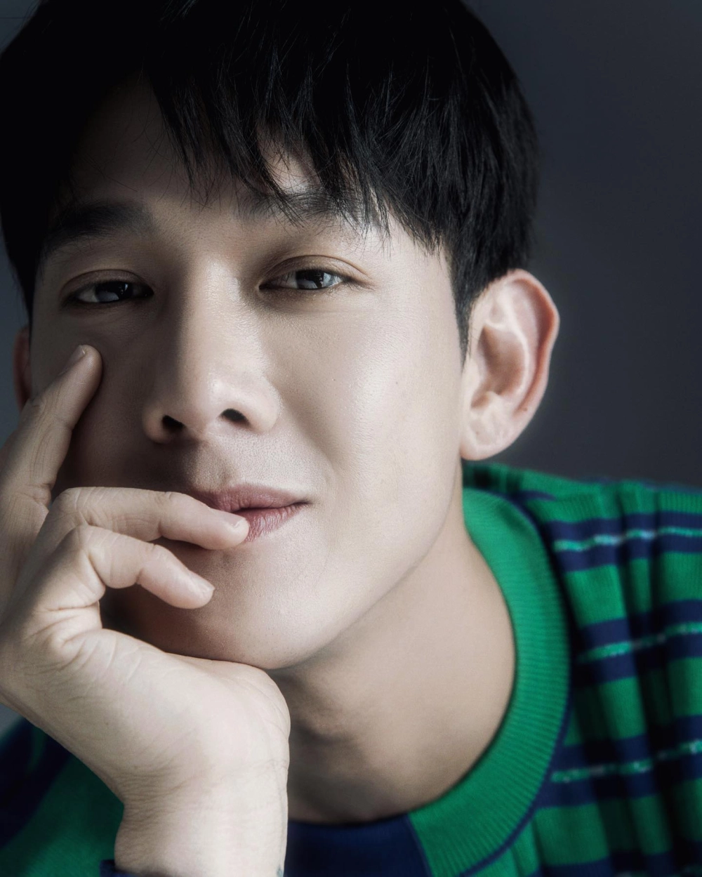 Khám phá sự tham gia của Song Luân trong 7 nụ cười xuân và những màn trình diễn đáng nhớ.