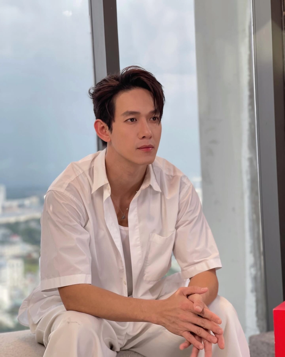 Khám phá nhạc Song Luân và thưởng thức những bài hát của anh.