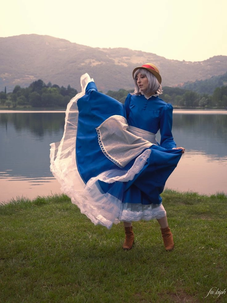 Sophia cosplay thường bị nhầm với Sophie của Howl’s Moving Castle
