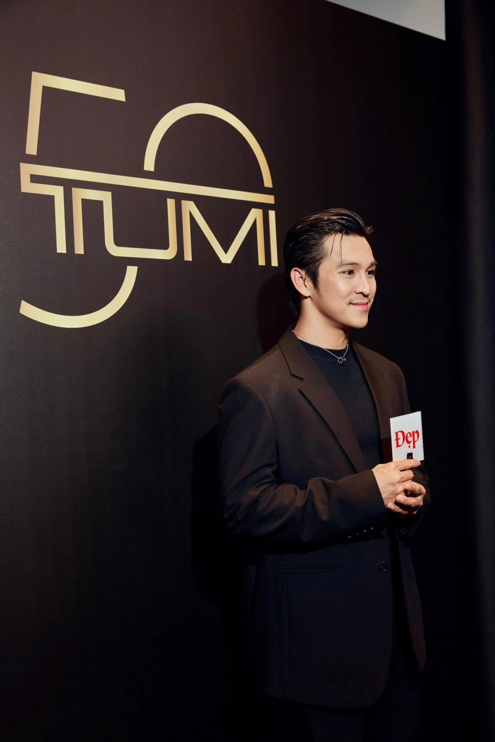 Tấm hình gợi nhớ thiên minh ngày sinh khiến fan nao lòng