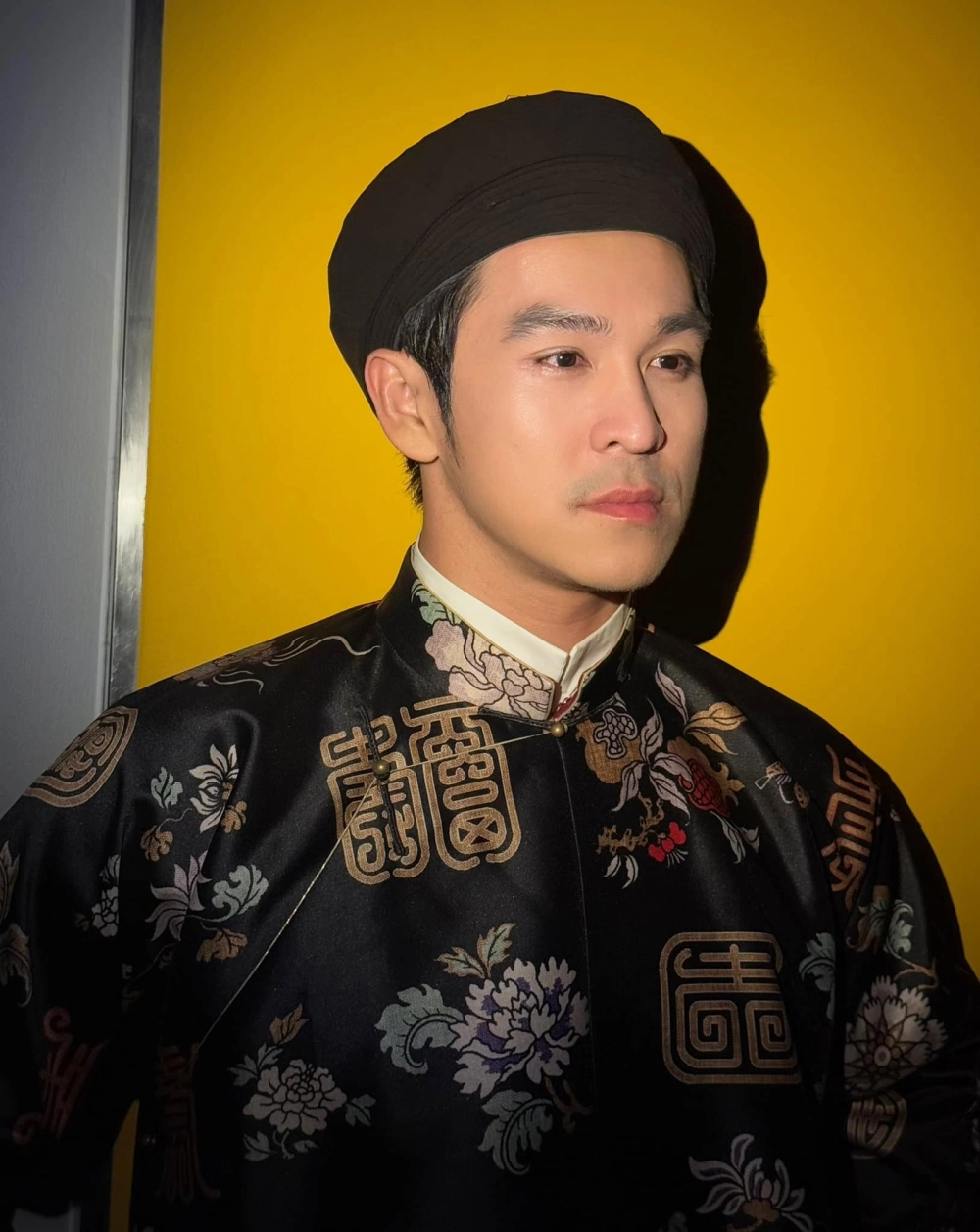Visual bùng nổ khiến fan quên luôn thiên minh sinh năm nào