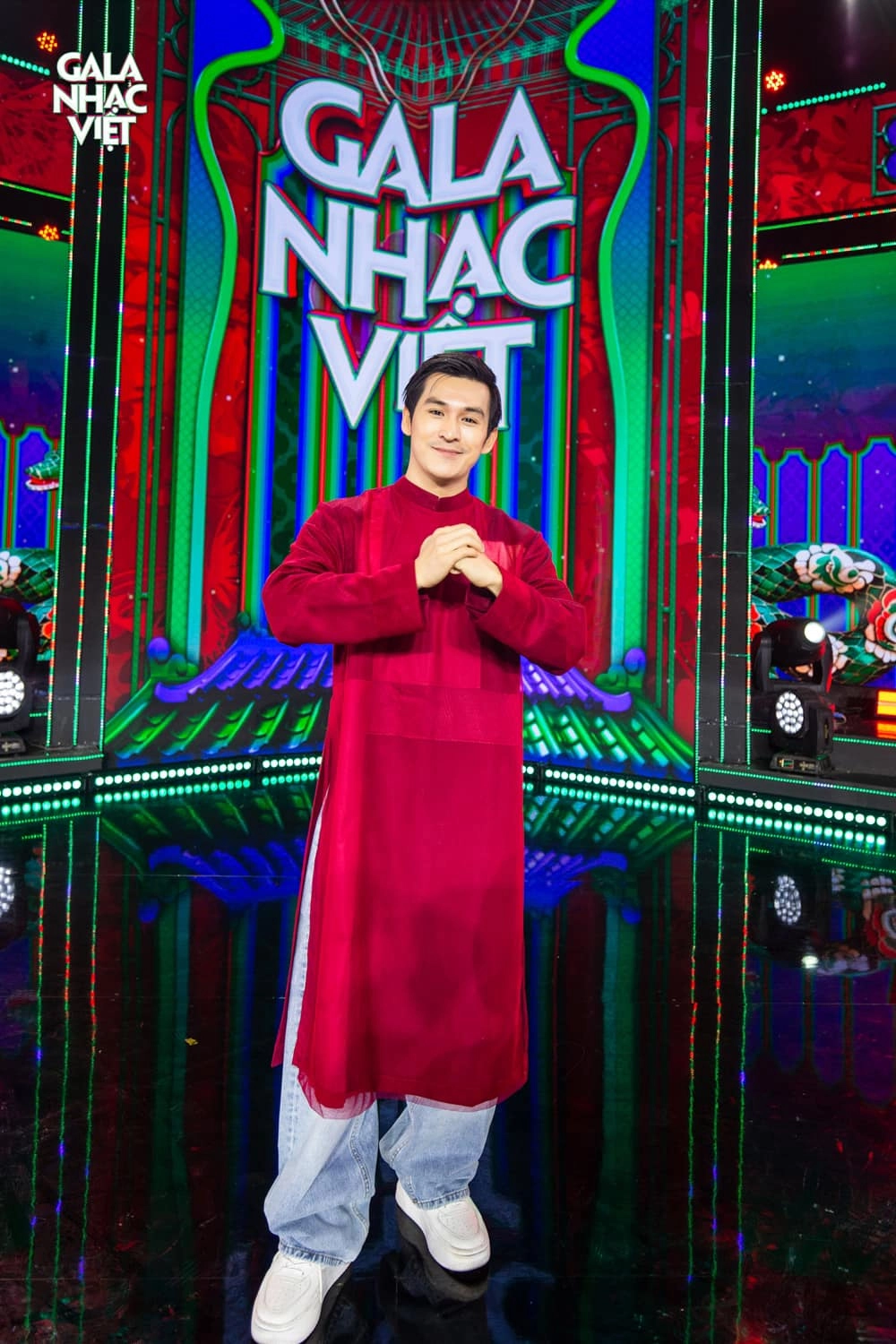 Khung hình khơi gợi câu hỏi thiên minh nghĩa là gì đầy thú vị
