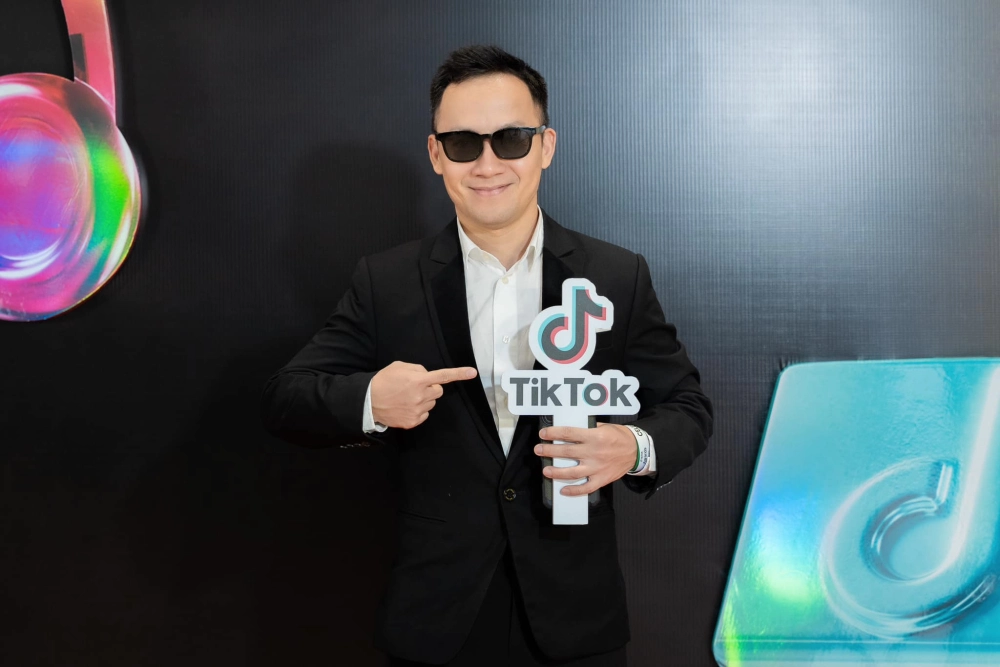 Chiều cao Đinh Tiến Đạt khoảng 1m65, một rapper có phong cách rất riêng
