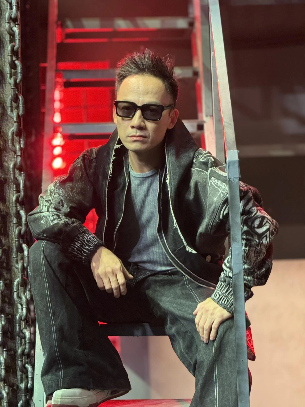 Tiến Đạt là một rapper nổi tiếng, từng gây chú ý với nhiều sản phẩm âm nhạc cá tính
