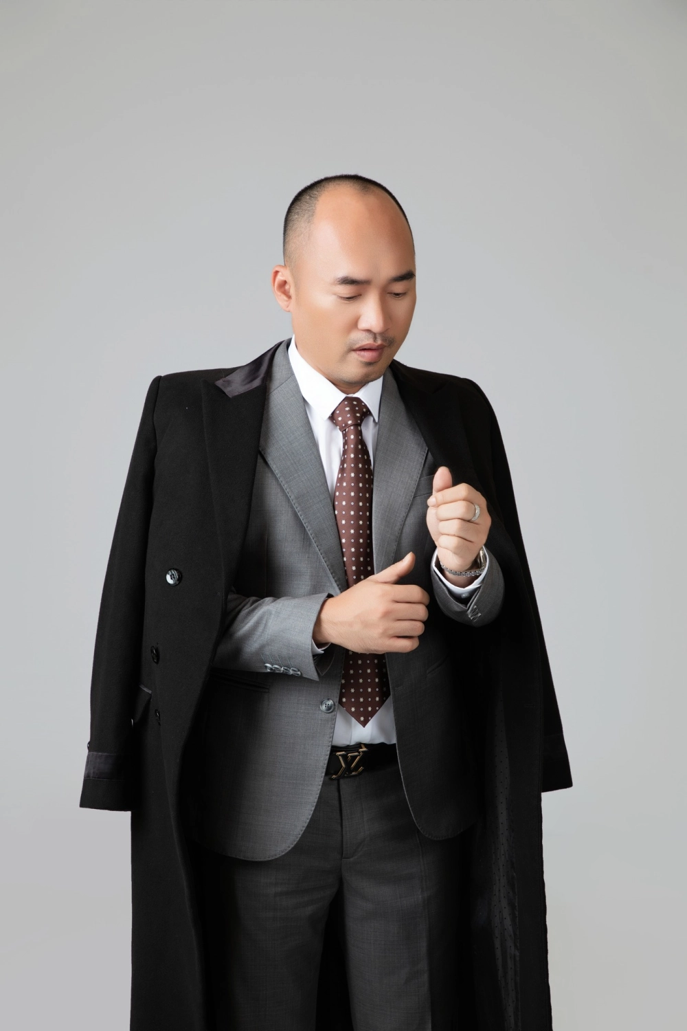 Tìm hiểu Tiến Luật tiểu sử để hiểu rõ hơn về cuộc đời và sự nghiệp của anh