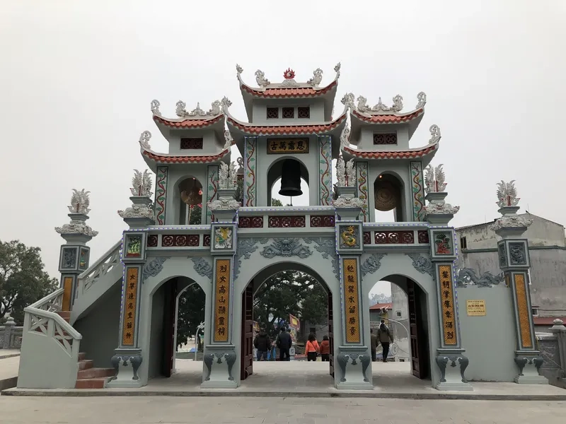 Khám phá vẻ linh thiêng của chùa đền bà chúa kho