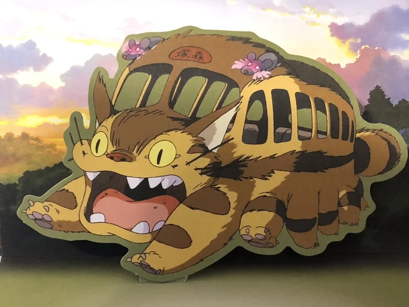 Cat bus Totoro mang hình tượng mèo kết hợp phương tiện