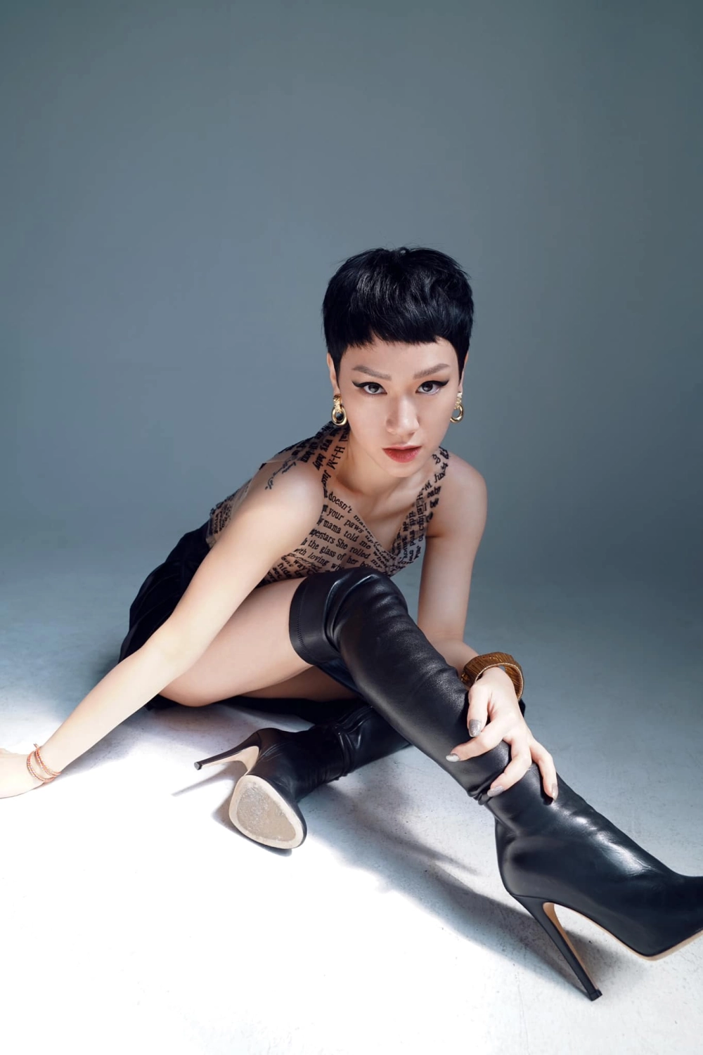 Nghe trà my idol đừng ai nhắc về anh ấy để cảm nhận nỗi buồn trong tình yêu